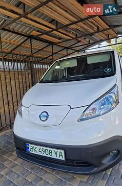 Минивэн Nissan e-NV200 2018 в Ровно
