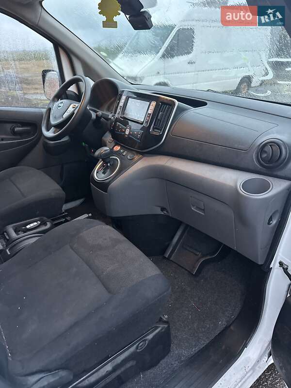 Вантажний фургон Nissan e-NV200 2020 в Рівному
