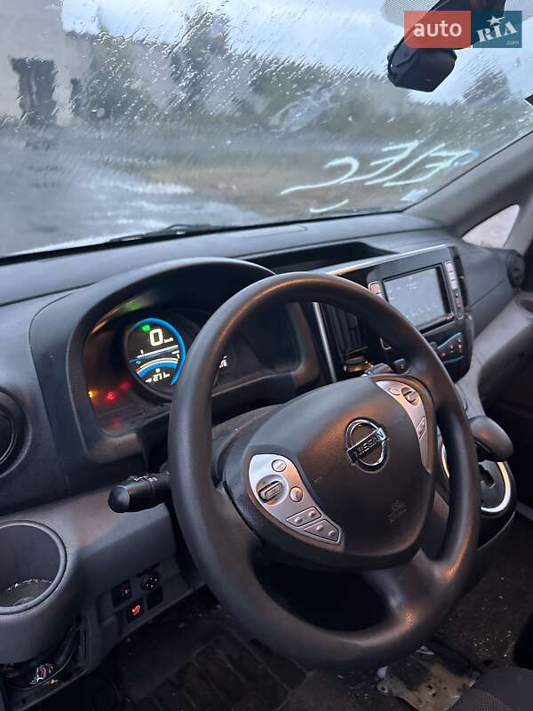 Вантажний фургон Nissan e-NV200 2020 в Рівному