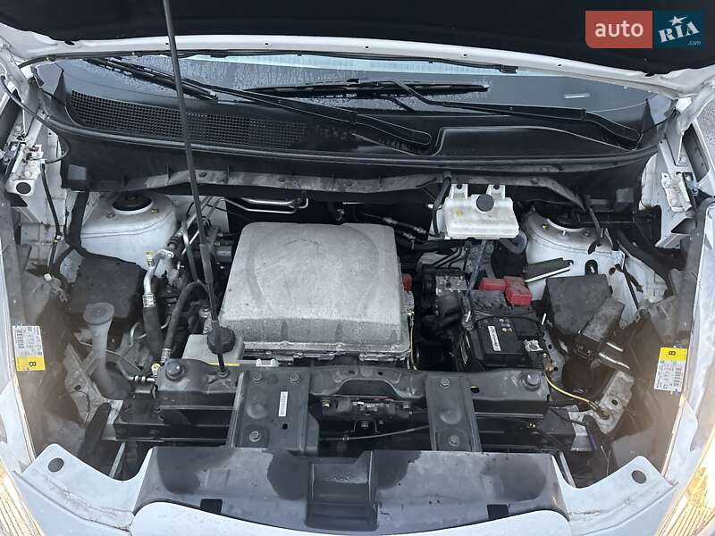 Вантажний фургон Nissan e-NV200 2020 в Рівному