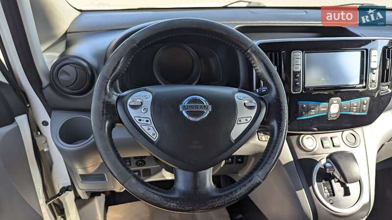 Мінівен Nissan e-NV200 2015 в Чернівцях