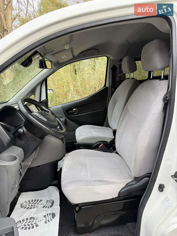 Мінівен Nissan e-NV200 2014 в Дрогобичі