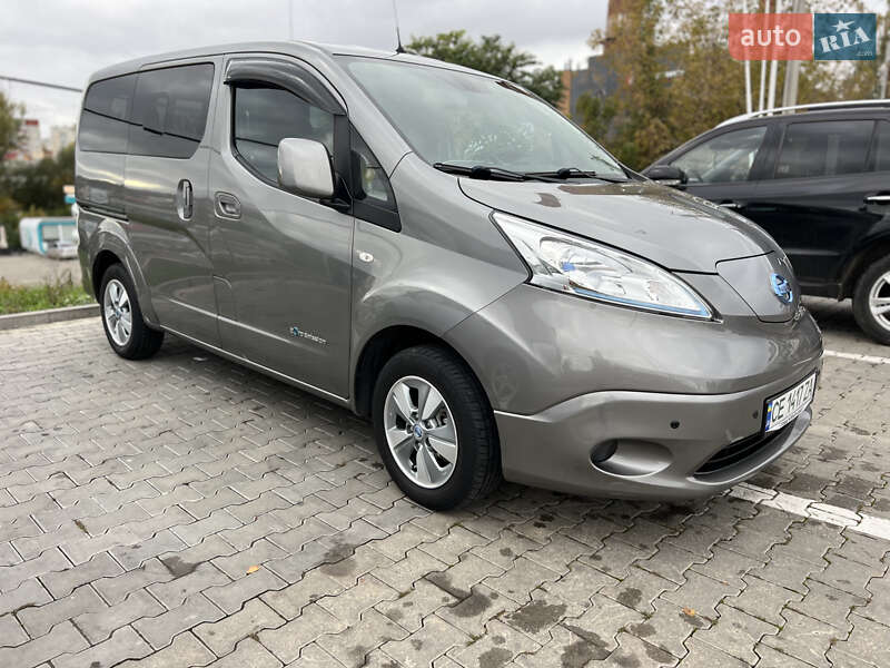 Мінівен Nissan e-NV200 2018 в Чернівцях