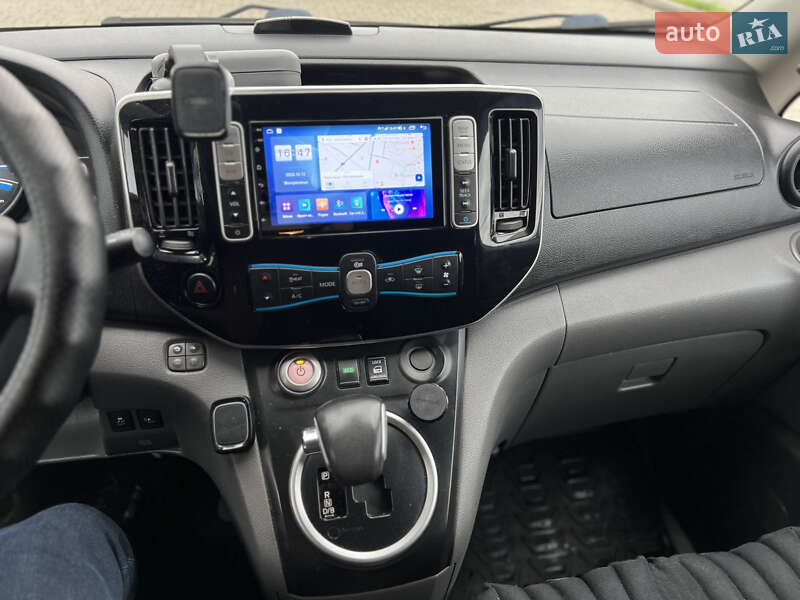 Мінівен Nissan e-NV200 2018 в Чернівцях