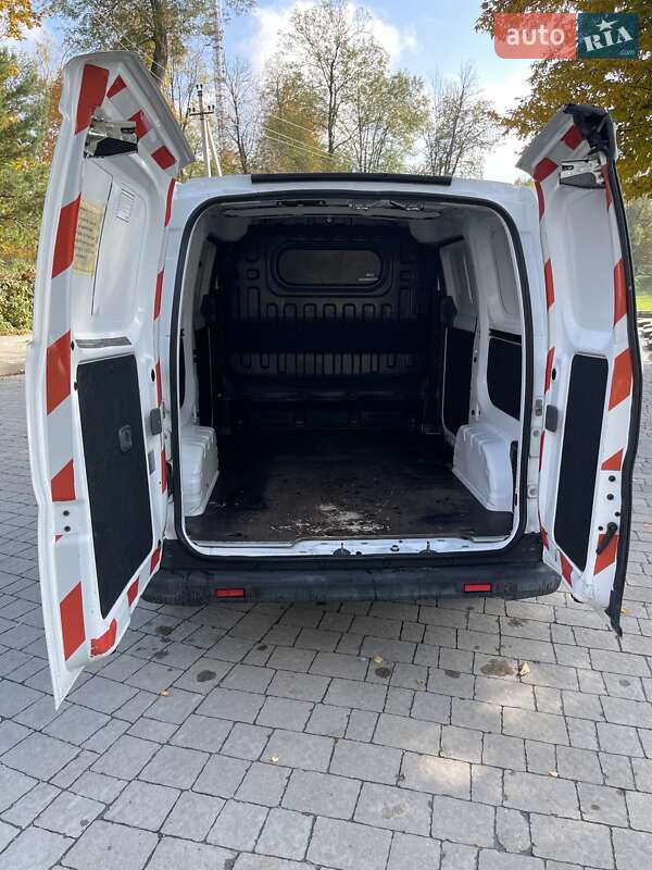 Грузовой фургон Nissan e-NV200 2019 в Хмельницком