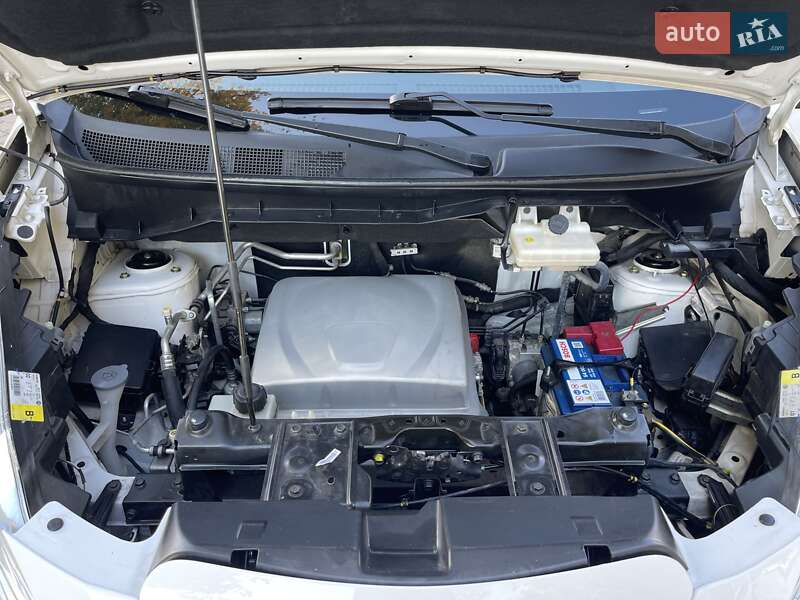 Грузовой фургон Nissan e-NV200 2019 в Хмельницком