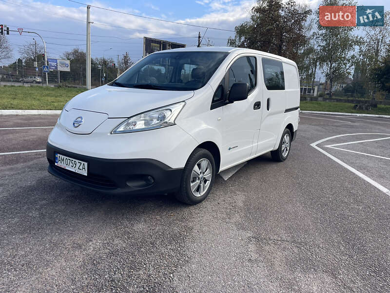 Минивэн Nissan e-NV200 2014 в Житомире