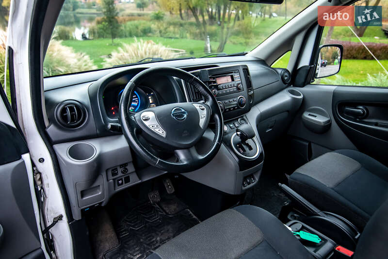 Грузовой фургон Nissan e-NV200 2019 в Умани