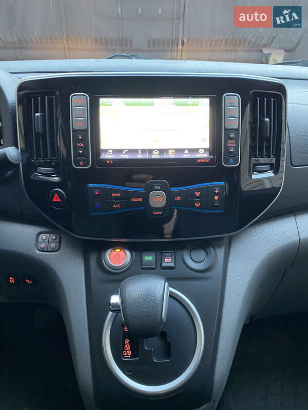 Минивэн Nissan e-NV200 2020 в Киеве фото 15 Минивэн Nissan e-NV200 2020 в Киеве