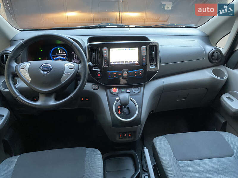 Минивэн Nissan e-NV200 2020 в Киеве фото 17 Минивэн Nissan e-NV200 2020 в Киеве