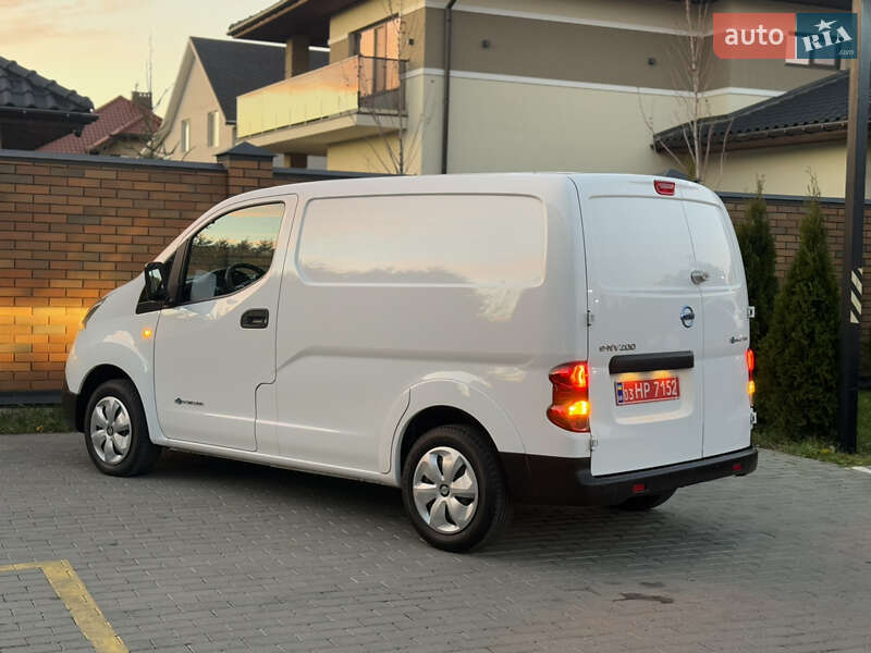 Вантажний фургон Nissan e-NV200 2020 в Вінниці
