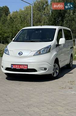 Мінівен Nissan e-NV200 2015 в Володимирі