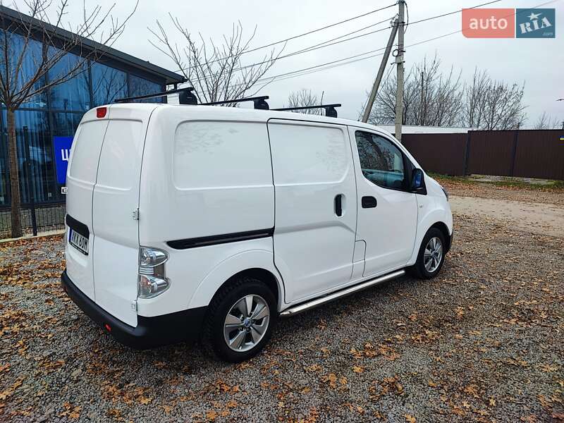 Грузовой фургон Nissan e-NV200 2019 в Виннице