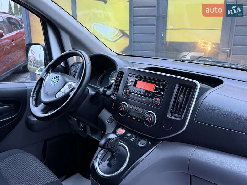 Вантажний фургон Nissan e-NV200 2019 в Стрию