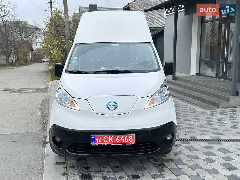 Грузовой фургон Nissan e-NV200 2018 в Городенке