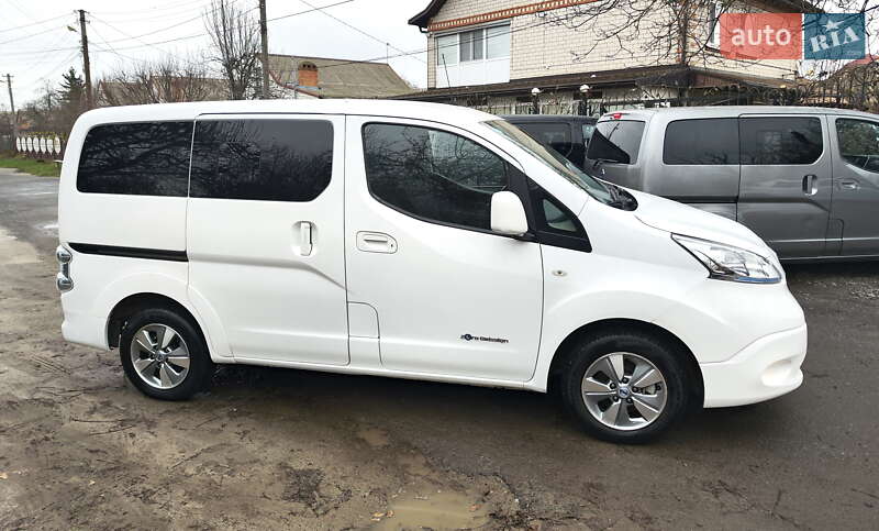 Минивэн Nissan e-NV200 2020 в Новых Санжарах