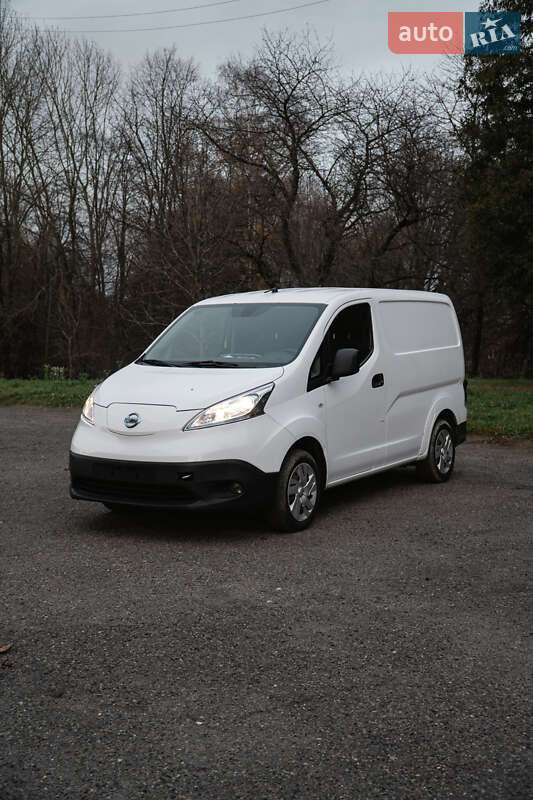Nissan e-NV200 2016
