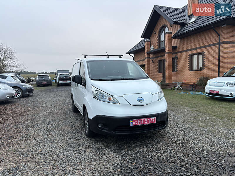 Nissan e-NV200 2015