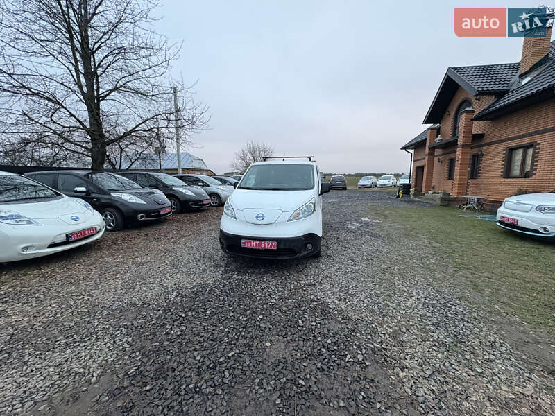 Грузовой фургон Nissan e-NV200 2015 в Луцке фото 9 Грузовой фургон Nissan e-NV200 2015 в Луцке
