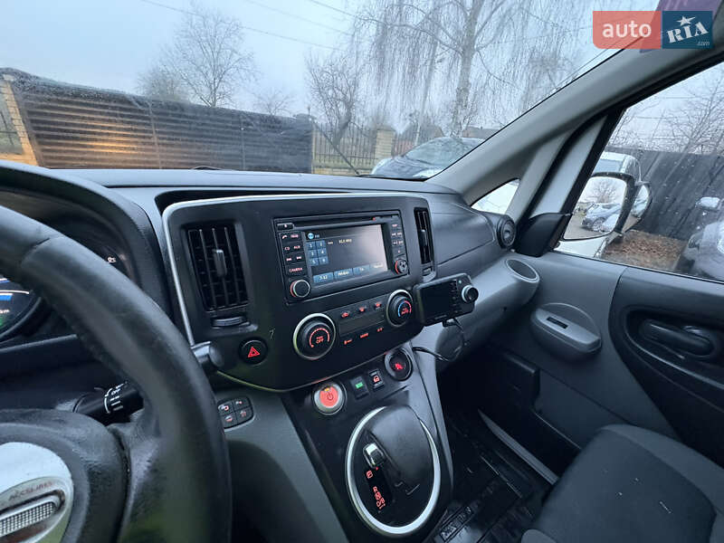 Грузовой фургон Nissan e-NV200 2015 в Луцке фото 26 Грузовой фургон Nissan e-NV200 2015 в Луцке