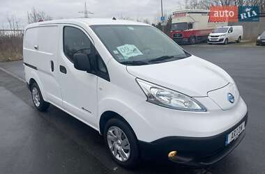 Вантажний фургон Nissan e-NV200 2018 в Сарнах