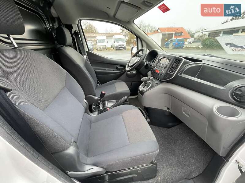 Вантажний фургон Nissan e-NV200 2018 в Сарнах