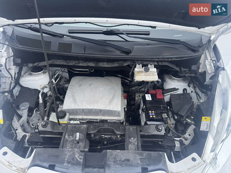 Грузовой фургон Nissan e-NV200 2019 в Киеве