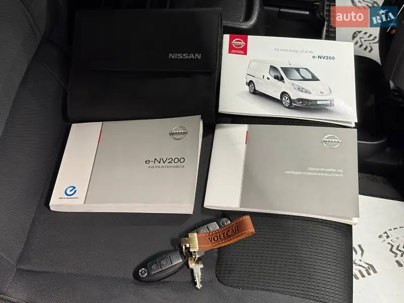 Грузовой фургон Nissan e-NV200 2015 в Владимире документ