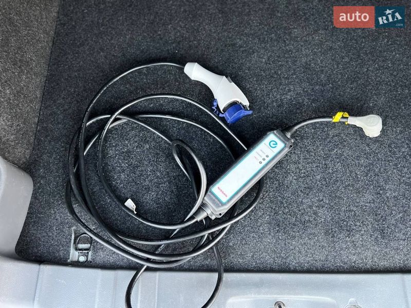 Минивэн Nissan e-NV200 2015 в Киеве