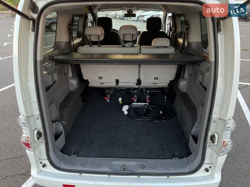 Минивэн Nissan e-NV200 2015 в Киеве