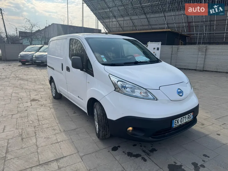 Nissan e-NV200 2014