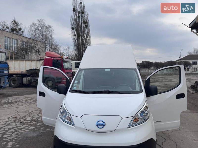 Грузовой фургон Nissan e-NV200 2019 в Житомире