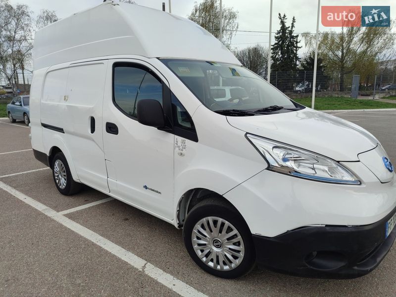 Грузовой фургон Nissan e-NV200 2019 в Житомире