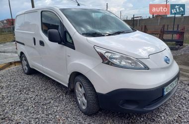 Грузопассажирский фургон Nissan e-NV200 2017 в Виннице