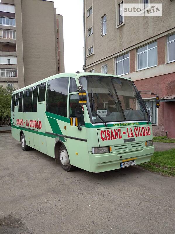 Туристичний / Міжміський автобус Nissan Eco 1995 в Івано-Франківську