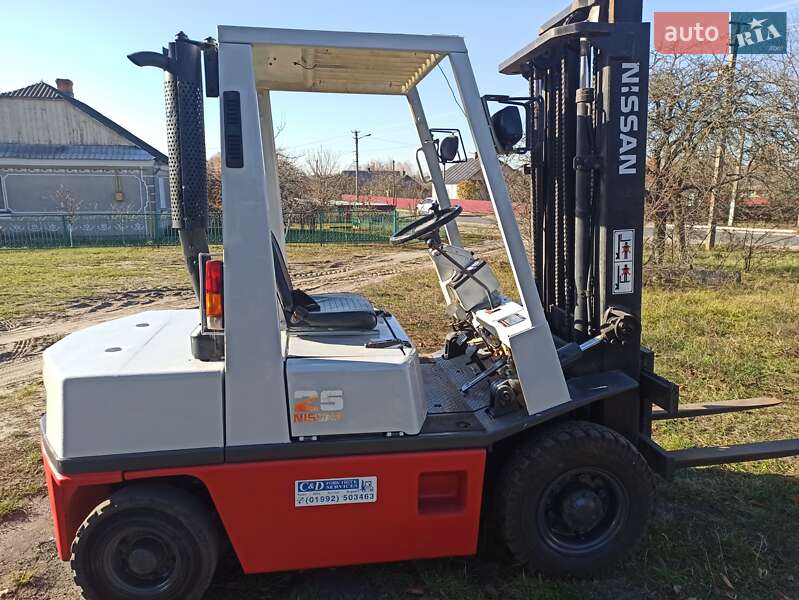 Вилочний навантажувач Nissan EH 1995 в Камені-Каширському