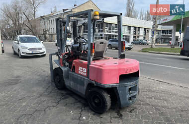 Вилочный погрузчик Nissan FG 2000 в 