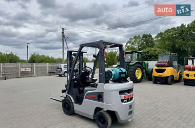 Вилочний навантажувач Nissan FG 2013 в Радомишлі