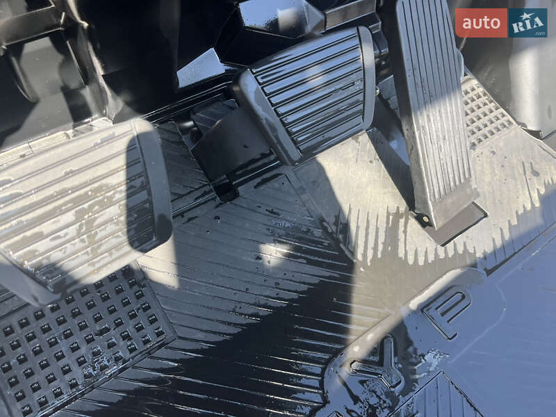 Вилочний навантажувач Nissan FG 2014 в Одесі