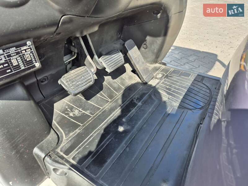 Вилочний навантажувач Nissan FG 2016 в Тернополі