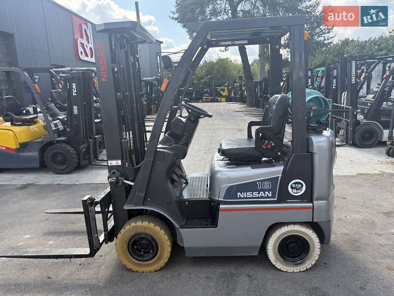 Nissan FG 2004