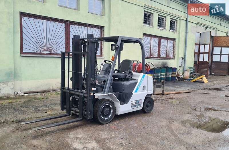 Вилочний навантажувач Nissan FG 2016 в Харкові