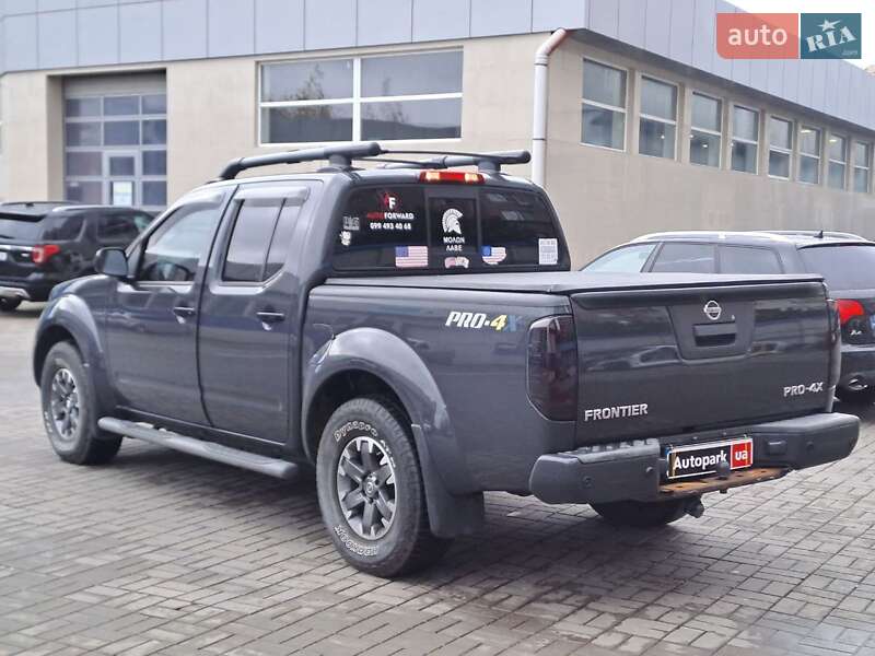 Пикап Nissan Frontier 2014 в Одессе