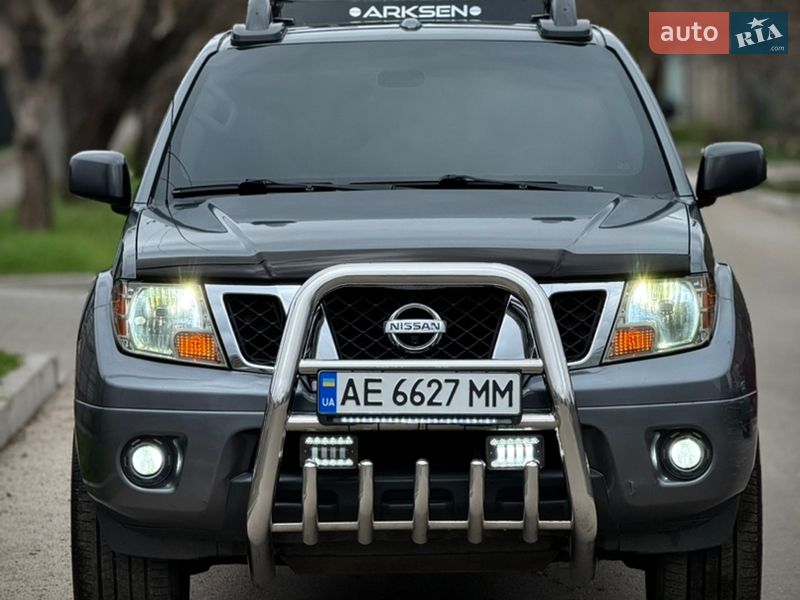 Пикап Nissan Frontier 2017 в Запорожье