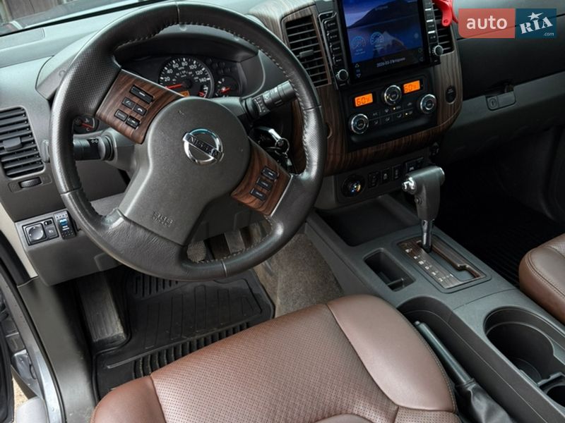 Пикап Nissan Frontier 2017 в Запорожье