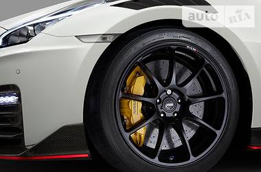 Купе Nissan GT-R 2019 в 