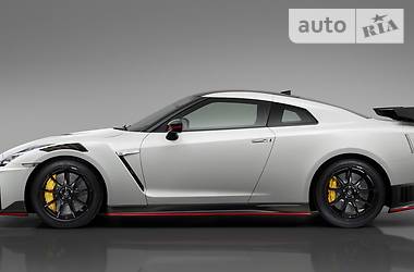 Купе Nissan GT-R 2019 в 