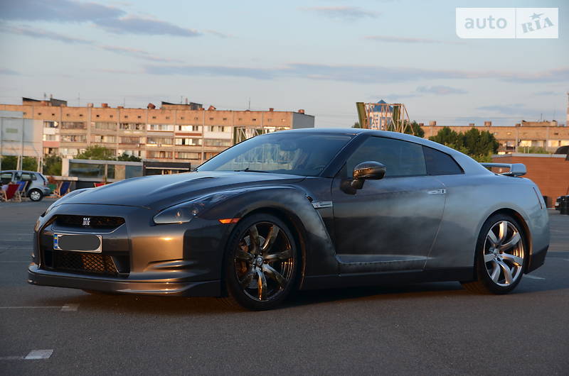 Купе Nissan GT-R 2008 в Києві