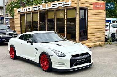 Купе Nissan GT-R 2013 в Киеве