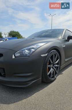 Купе Nissan GT-R 2008 в 